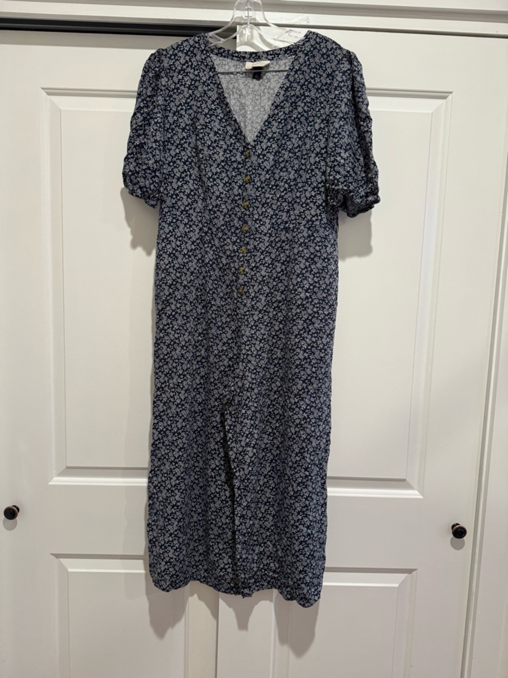 Universal thread floral blue jumper, size Large / Summer cottagecore